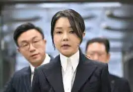 韩国史上首例，前总统第一夫人金建希被批捕