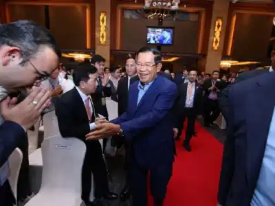 洪森：若中国允许，或将前往武汉！
