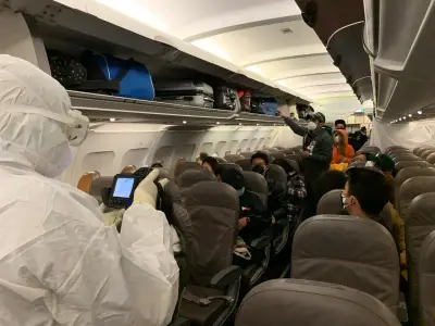 首批从武汉撤离的菲律宾人今早抵达克拉克空军基地