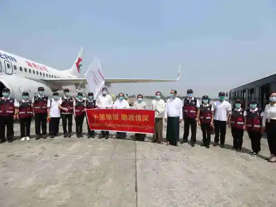 中国医疗专家组到缅甸了！缅甸卫生体育部部长机场迎接