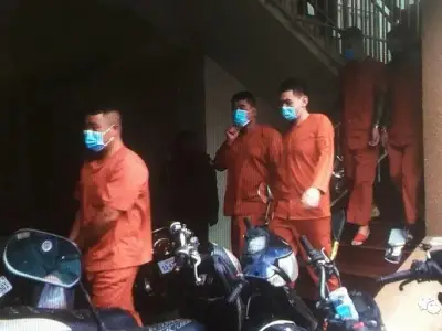 涉嫌洗黑钱400万 7中国人获刑2年