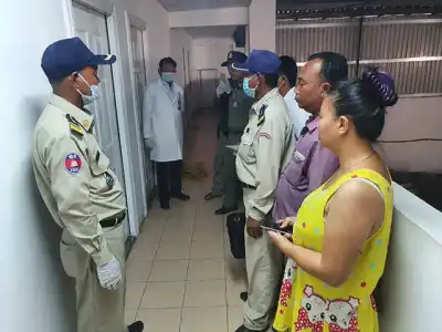 一名中国男子因心脏病突发死亡