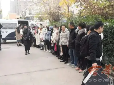 70多名女客服，每天工作内容是打电话拉人进群，被抓才知是犯罪