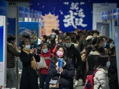 疫情下的职场:从年薪30万到应聘地铁安检员被拒