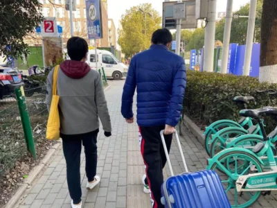 沉迷斗鱼直播“鱼丸预言”互动 男子输掉140万购房款