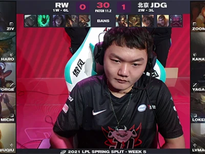 LOL：Zoom青钢影单带开团两不误，JDG 2-0战胜RW