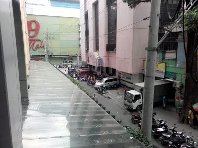菲律宾10蒙面武装汉闯11号警局掳走警察
