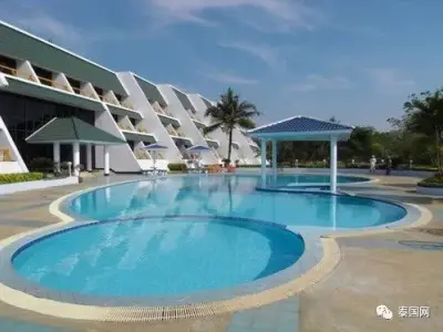 “土豪式隔离”：泰国旅游业虚幻的救赎
