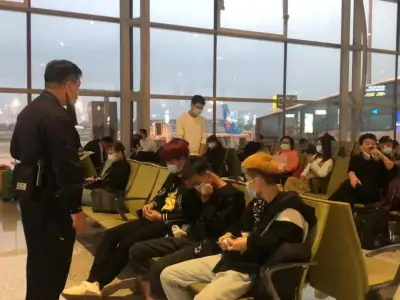 民警追到登机口：你们不能去缅甸！