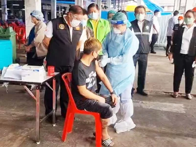 泰国政府紧急调拨中国疫苗控制曼谷郊区的新发疫情