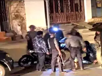 伤害不大但侮辱极强！缅甸昔卜镇搞起“卫生巾抗议”；曼德勒有叔侄俩被抓并劫走巨额现金