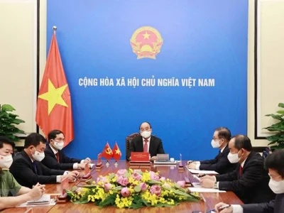 国家主席习近平同越南国家主席阮春福通电话