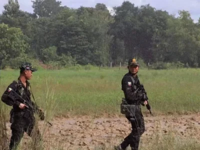 缅军32名官兵在克伦邦妙瓦底阵亡；缅甸炮弹过界，泰国士兵被炸伤