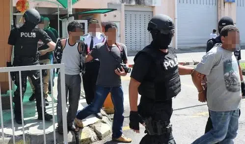 马来西亚警方捣毁一网赌中心 抓获19“菜农”（其中7名中国人）