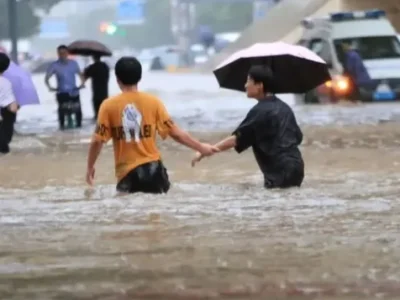 河南暴雨，菲律宾台风，天灾瘟疫何时休？