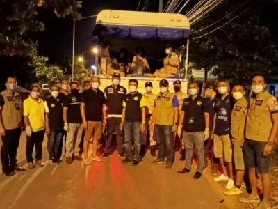 又一批“专业作死人员”被捕！泰国48名年轻男女豪宅聚众开毒趴，无惧病毒扩散....