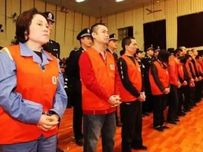 重庆淫魔，赌场“女老大”谢才萍