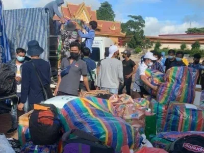 柬埔寨暂时关闭柬泰边境 ​​阻挡移民工回国潮