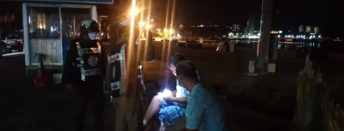 芭提雅“特色不改”？俄罗斯男子芭提雅海滩遇到“美女献媚”，一不留神脖子上项链没了……