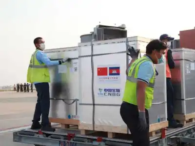 中国红十字会援柬10万剂疫苗