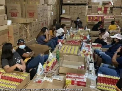 菲律宾国调局查获13亿比索非法重包香烟 逮捕2马来西亚高官