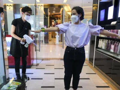在解封的曼谷，我学会了“与新冠共存”