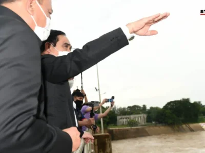 泰总理巴育前往猜纳府视察，指导官员依法执政、勿贪腐
