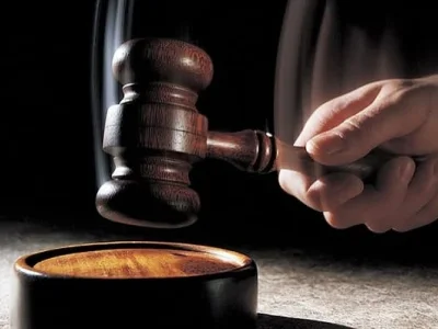 中国男子在新加坡伪造疫苗接种证明被判坐牢