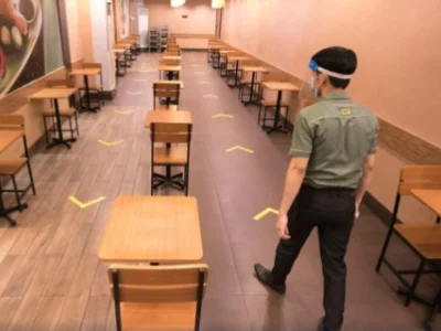 菲律宾首都区降至三级警戒将使更多人重返工作岗位