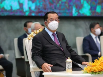 洪森：新冠疫苗拯救柬埔寨人民的性命，使我们可以重开国门