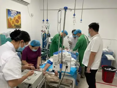 西港一名中国男子被嘟嘟车司机刺伤抢救数日险丧命！网友：不可能无缘无故捅人...