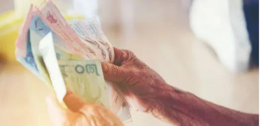 泰国贫困人口一年增加50万！为了救急国民，泰国政府快没钱了！