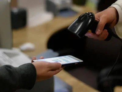 “跑分平台”跑不动了！明年3月1日起，微信、支付宝个人收款码不能用于经营收款
