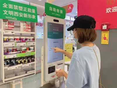 年复一年，在柬埔寨与国内脱节有多严重？