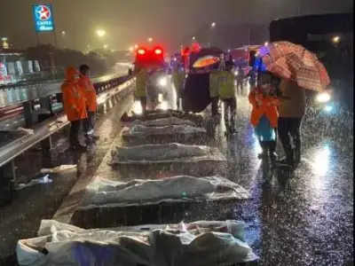 马来西亚发生一起重大车祸，造成10死7伤 1家9口当场身亡