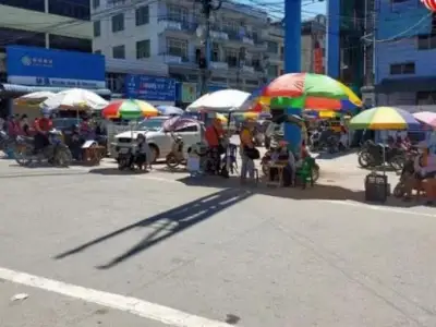 缅北木姐一对夫妻遭持枪抢劫，两袋现金被抢
