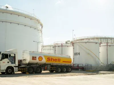 菲律宾壳牌石油公司Shell在抗议下支付½欠税