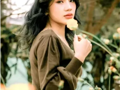缅甸一名女“网红”出家，网民：以“佛媛”形象哗众取宠