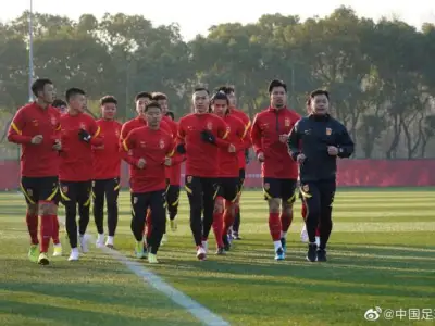 揭秘国足训练：中超主帅各率一队 专设特训教练