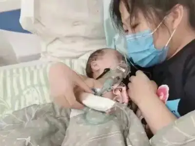 柬埔寨，一场60多人自发为患病宝宝发起的爱心接力！