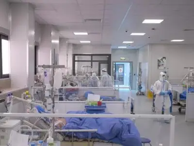 越南：“新冠肺炎应视为一种特殊疾病了，人们应该支付医疗检查和治疗费用”