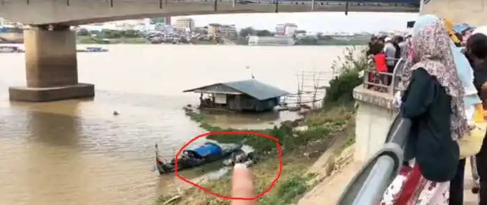 金边水净华桥下惊现浮尸