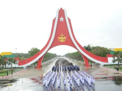 今天，缅甸建军节阅兵正在进行