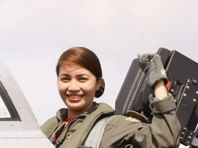菲律宾空军培养出第一位女性喷气式战斗机飞行员