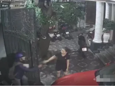 胡志明市：保姆勾结熟人冲进别墅，抢走富豪主人20多亿现金，演技真好，家贼难防！