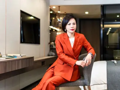 “资深师姐”在柬埔寨：女性最高级的姿态