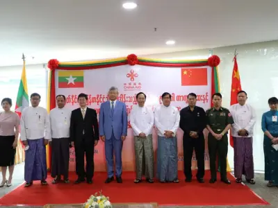 中国政府援缅甸新冠疫苗及医疗物资交接仪式举行