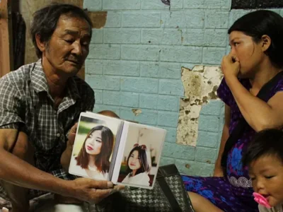 越南夫妇把亲生女儿卖到国外，拿钱买地建房，女儿在国外被宠成公主