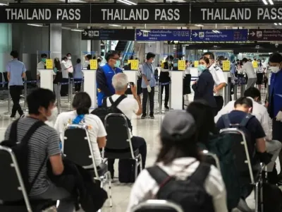 泰国通行证即将取消 300铢入境费推迟