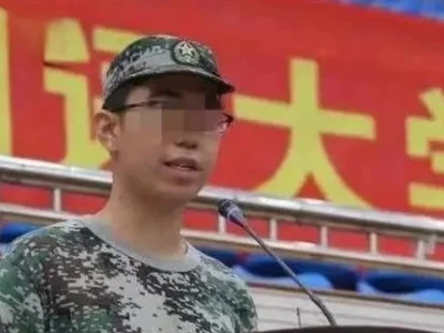 向女生杯中投放异物的上外人渣是保送生，曾代表军训新生上台发言
